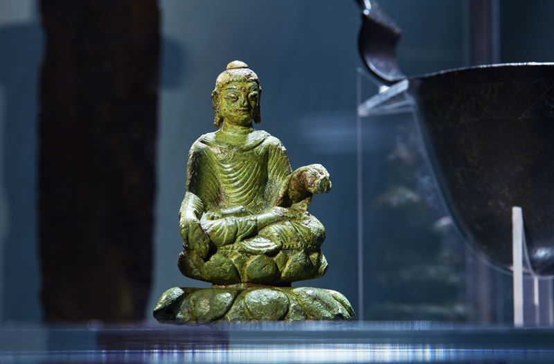 Helgö-Buddhaen, bronzefigur fra Nordindien fundet på Helgö i Mälaren